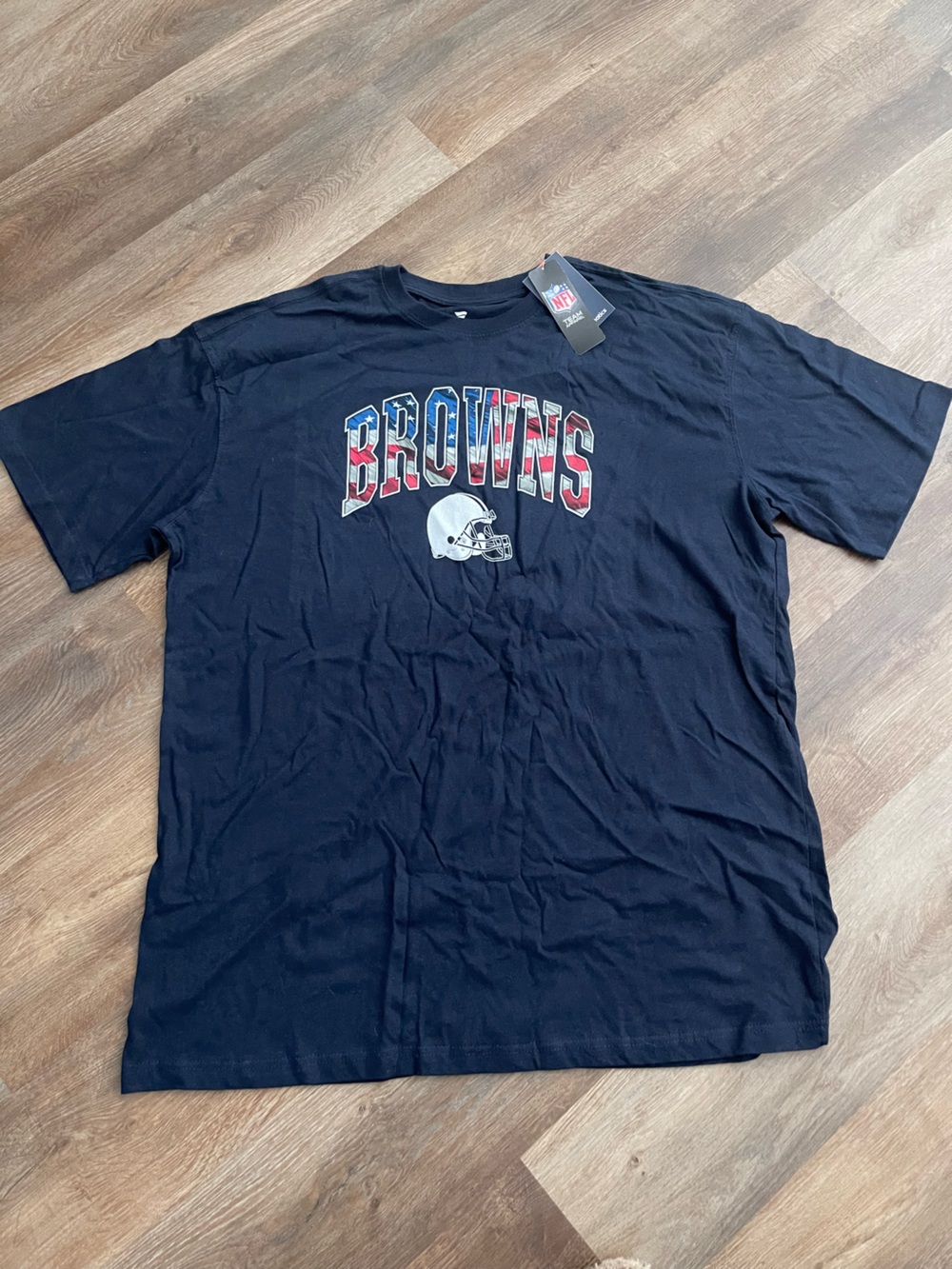 NWT Fanatics Black Browns Graphic T-Shirt with Red and Blue Accents 2XLT